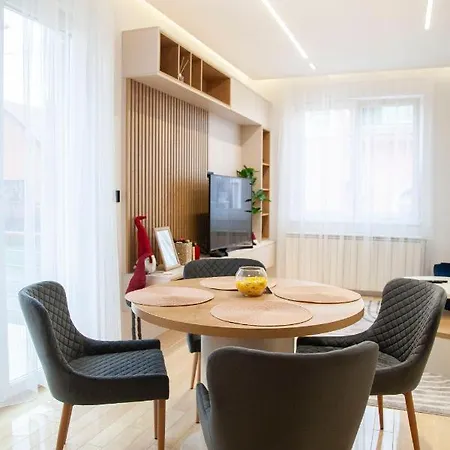 Jelka Luxe- Free Private Parking Apartment Novi Sad Exterior photo